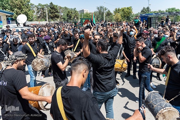مراسم عزاداری عاشورای حسینی در آستان مقدس امامزادگان محمد (ع) و سکینه خاتون (س) کرج