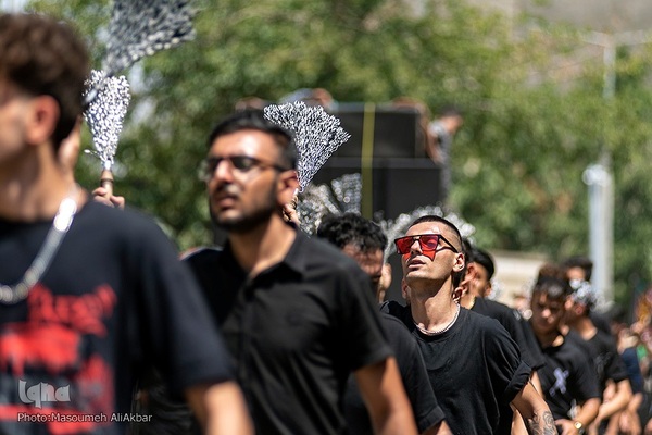مراسم عزاداری عاشورای حسینی در آستان مقدس امامزادگان محمد (ع) و سکینه خاتون (س) کرج