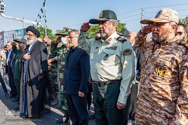 رژه نیروهای مسلح استان البرز درآغاز هفته دفاع مقدس‎‎
