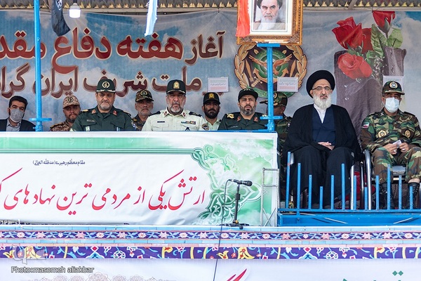 رژه نیروهای مسلح استان البرز درآغاز هفته دفاع مقدس‎‎