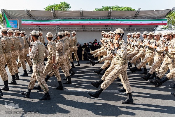 رژه نیروهای مسلح استان البرز درآغاز هفته دفاع مقدس‎‎
