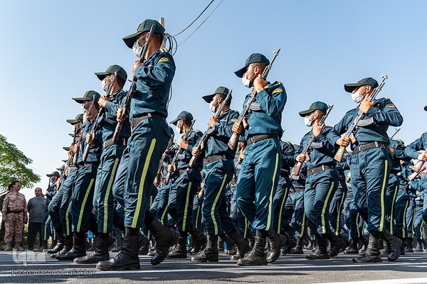 رژه نیروهای مسلح استان البرز درآغاز هفته دفاع مقدس‎‎