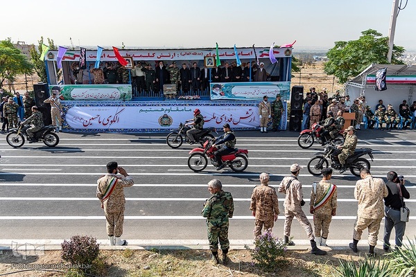 رژه نیروهای مسلح استان البرز درآغاز هفته دفاع مقدس‎‎