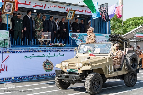 رژه نیروهای مسلح استان البرز درآغاز هفته دفاع مقدس‎‎