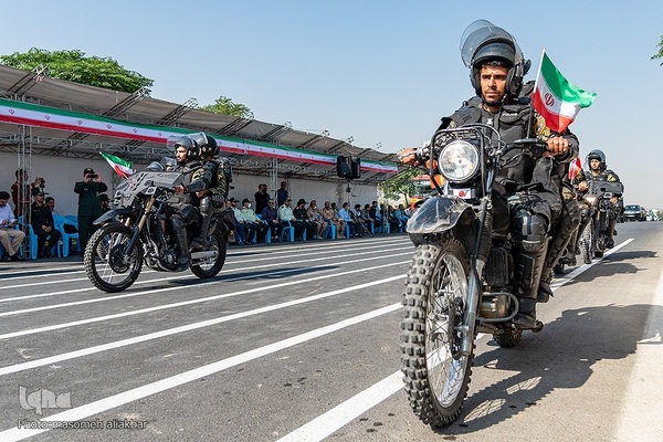 رژه نیروهای مسلح استان البرز درآغاز هفته دفاع مقدس‎‎