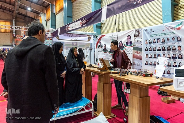 نمایشگاه هفته پژوهش استان البرز‎‎