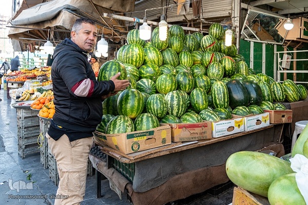 رونق بازار شب یلدا در کرج