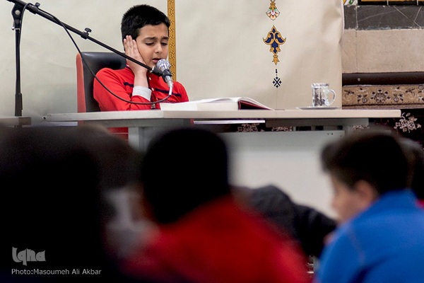 محفل انس با قرآن کریم در مسجد حضرت ابوالفضل (ع) کرج