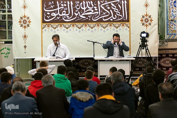 محفل انس با قرآن کریم در مسجد حضرت ابوالفضل (ع) کرج