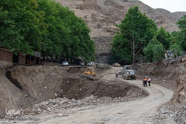 بازدید خبرنگاران از نقاط سیل‌زده جاده چالوس