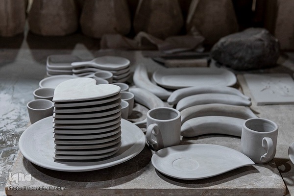 بازدید معاون صنایع دستی وزارت میراث فرهنگی از کارگاه‌های روستای گلستانک‎