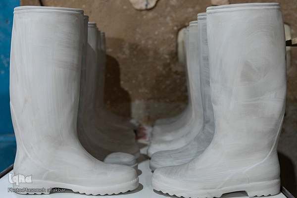 بازدید معاون صنایع دستی وزارت میراث فرهنگی از کارگاه‌های روستای گلستانک‎