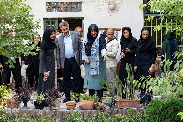 بازدید معاون صنایع دستی وزارت میراث فرهنگی از کارگاه‌های روستای گلستانک‎