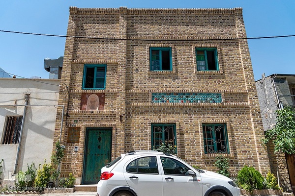 بازدید معاون صنایع دستی وزارت میراث فرهنگی از کارگاه‌های روستای گلستانک‎