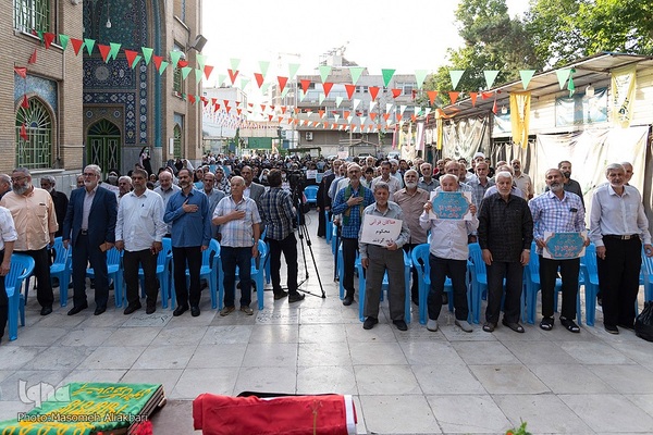 تجمع اعتراضی در کرج در پی اهانت به ساحت قرآن کریم