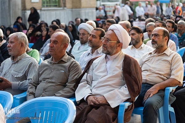 تجمع اعتراضی در کرج در پی اهانت به ساحت قرآن کریم