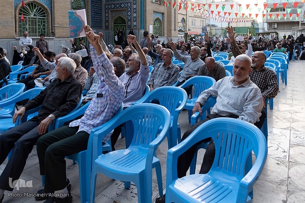 تجمع اعتراضی در کرج در پی اهانت به ساحت قرآن کریم