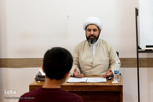 کلاس‌های حوزه علمیه برای دانش‌آموزان برتر قرآنی‎ در البرز