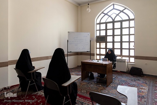 کلاس‌های حوزه علمیه برای دانش‌آموزان برتر قرآنی‎ در البرز