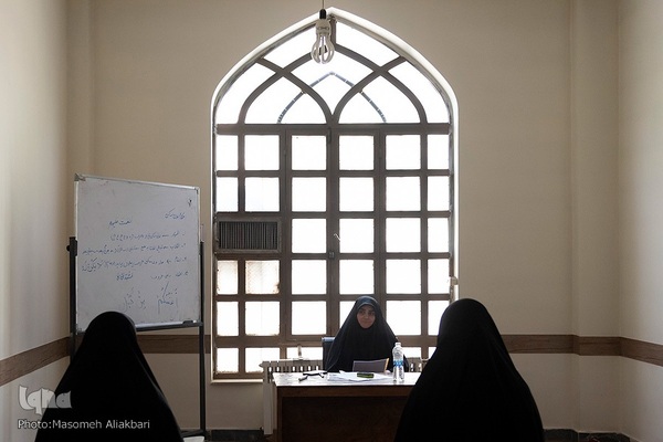 کلاس‌های حوزه علمیه برای دانش‌آموزان برتر قرآنی‎ در البرز