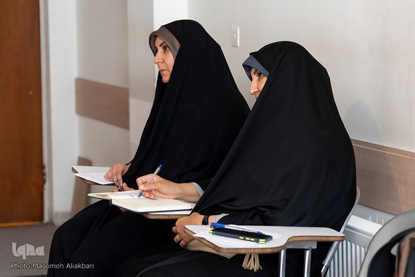 کلاس‌های حوزه علمیه برای دانش‌آموزان برتر قرآنی‎ در البرز