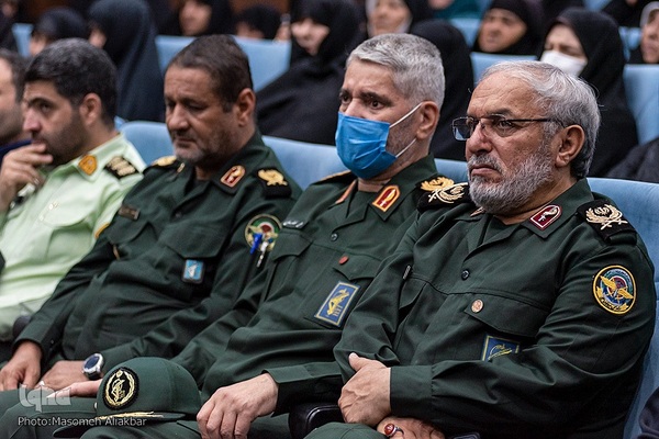 تجلیل از پیشکسوتان زن در دفاع مقدس‎