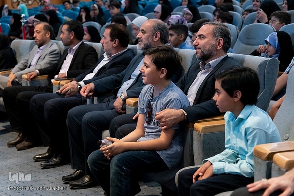 اجتماع نوه‌های شهدا‎ در استان البرز