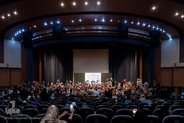 اجتماع نوه‌های شهدا‎ در استان البرز