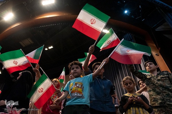 اجتماع نوه‌های شهدا‎ در استان البرز