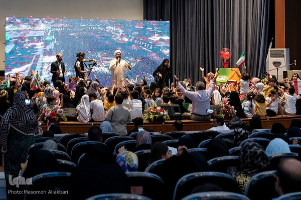 اجتماع نوه‌های شهدا‎ در استان البرز