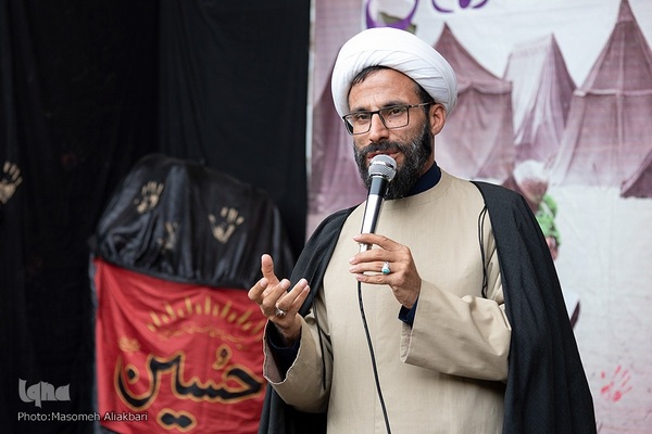 همایش شیرخوارگان حسینی در کرج