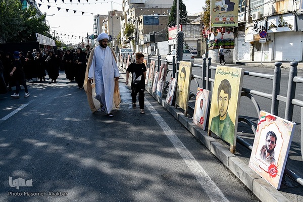 راهپیمایی 10 کیلومتری جاماندگان اربعین حسینی در کرج‎