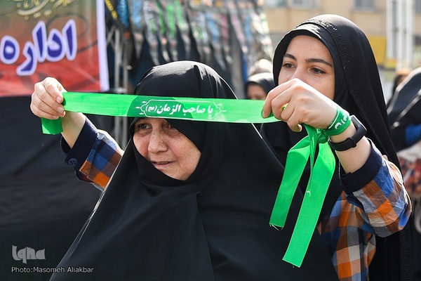 راهپیمایی 10 کیلومتری جاماندگان اربعین حسینی در کرج‎