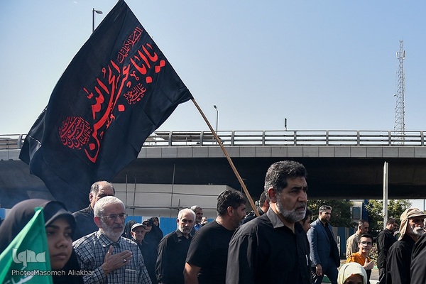 راهپیمایی 10 کیلومتری جاماندگان اربعین حسینی در کرج‎