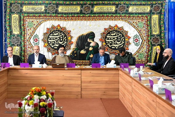 رونمایی از پرچم عفاف زینبی(س)‎