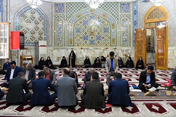 غبارروبی حرم امامزاده طاهر(ع)‎