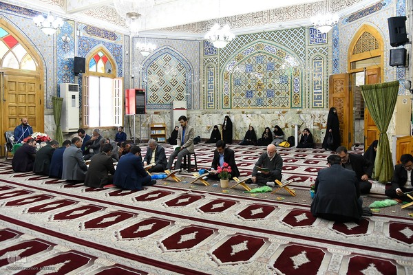 غبارروبی حرم امامزاده طاهر(ع)‎