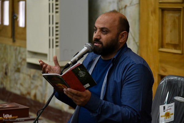 غبارروبی حرم امامزاده طاهر(ع)‎