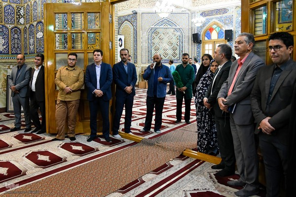 غبارروبی حرم امامزاده طاهر(ع)‎