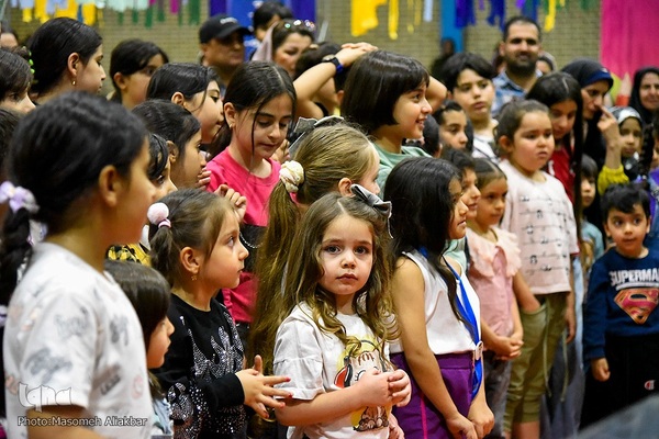 اولین جشنواره نقاشی کودکان استعداد فردیس‎