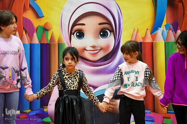 اولین جشنواره نقاشی کودکان استعداد فردیس‎