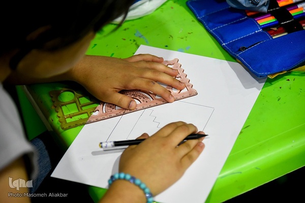 اولین جشنواره نقاشی کودکان استعداد فردیس‎