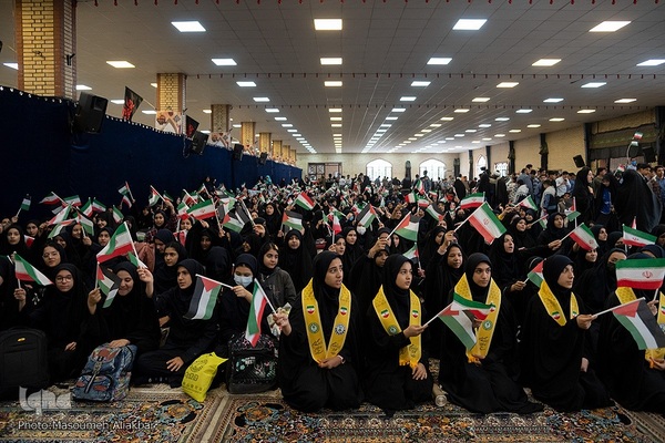 مراسم یادبود شهید حسین فهمیده‎