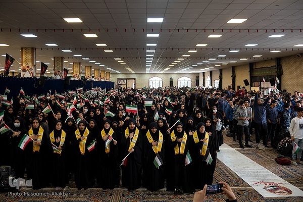 مراسم یادبود شهید حسین فهمیده‎