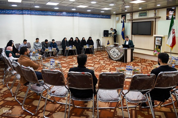 نشست برگزیدگان مرحله استانی مسابقات قرآن و عترت بسیجیان البرزی