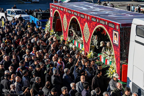 تشییع ۶ شهید گمنام دوران دفاع مقدس در البرز