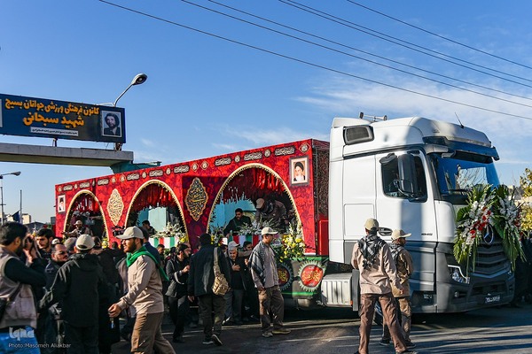 تشییع ۶ شهید گمنام دوران دفاع مقدس در البرز