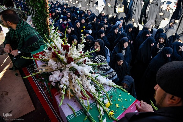 تشییع ۶ شهید گمنام دوران دفاع مقدس در البرز