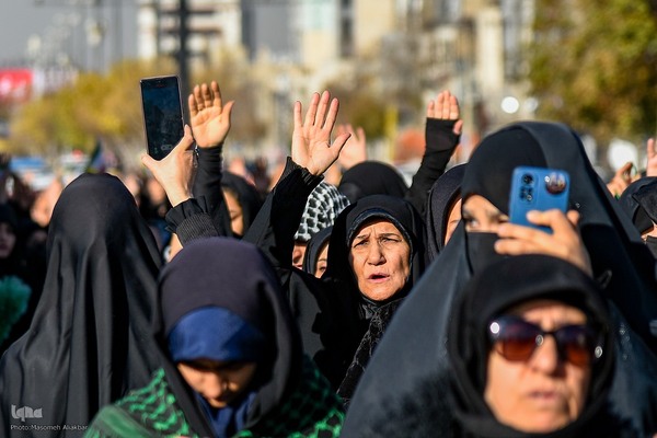 تشییع ۶ شهید گمنام دوران دفاع مقدس در البرز