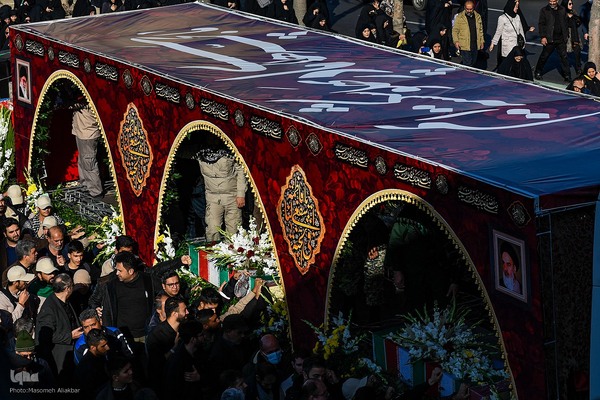 تشییع ۶ شهید گمنام دوران دفاع مقدس در البرز